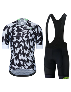 Conjunto corto de ciclismo Etixx: comodidad y calidad para tus paseos