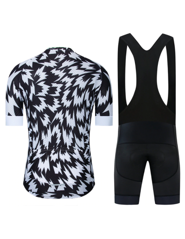 Conjunto corto de ciclismo Etixx: comodidad y calidad para tus paseos