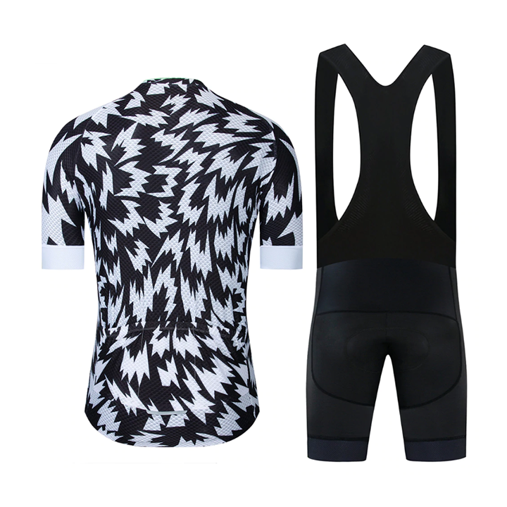 Conjunto corto de ciclismo Etixx: comodidad y calidad para tus paseos