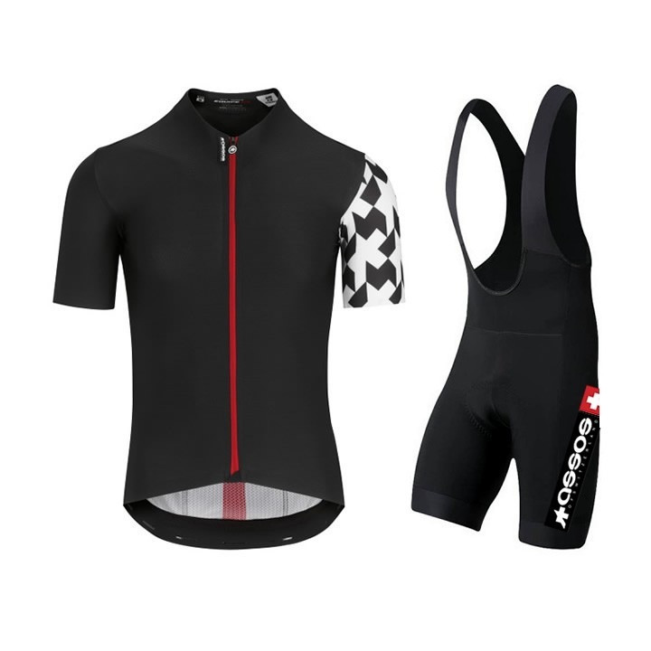 Conjunto de ciclismo Assos: comodidad y estilo para tus rutas