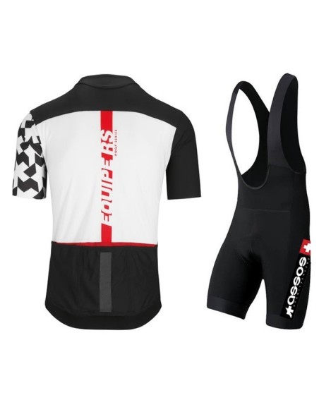 Conjunto de ciclismo Assos: comodidad y estilo para tus rutas