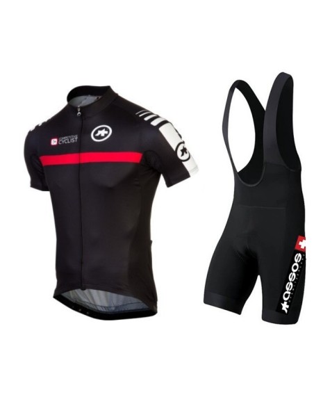 Conjunto corto de ciclismo Assos: comodidad y frescura para tus rutas