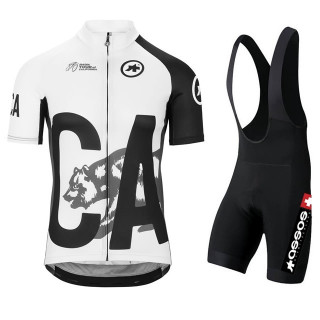 Conjunto de ciclismo Assos: comodidad y frescura para tus rutas