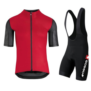 Conjunto corto de ciclismo Assos: comodidad y frescura para tus rutas