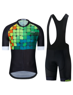 Conjunto corto de ciclismo Etixx para un verano cómodo y fresco