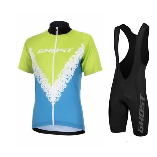 Equipación de ciclismo Ghost: comodidad y estilo para tus paseos de verano