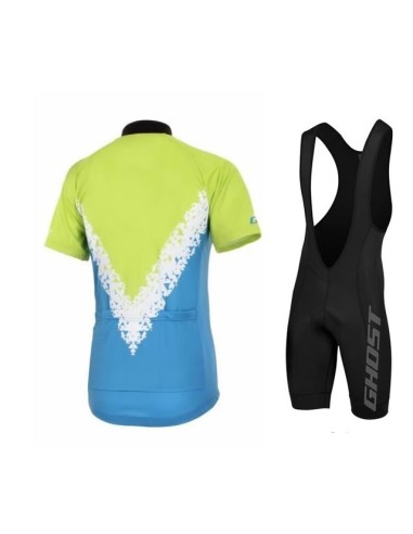 Equipación de ciclismo Ghost: comodidad y estilo para tus paseos de verano