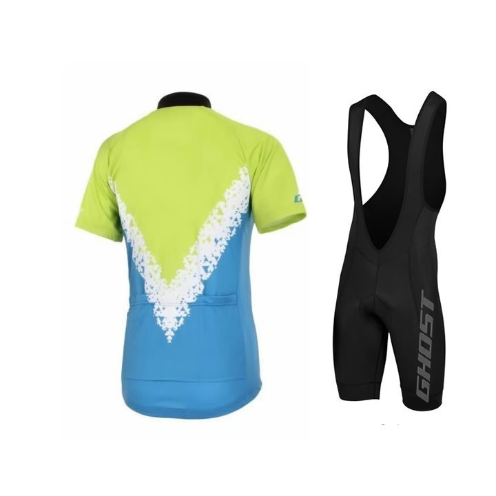 Equipación de ciclismo Ghost: comodidad y estilo para tus paseos de verano