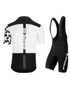 Equipación de ciclismo Assos: comodidad y frescura para tus rutas 2