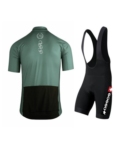 Conjunto corto de ciclismo Assos: comodidad y frescura para tus paseos