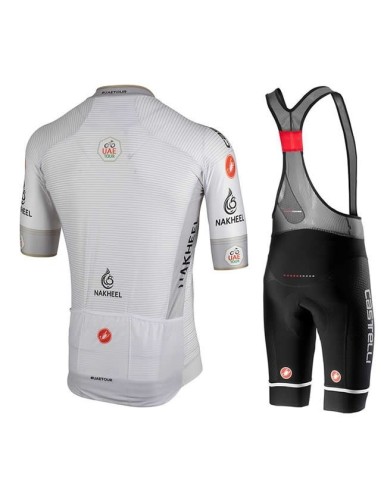 Equipación de ciclismo Castelli: comodidad y estilo para tus paseos de verano