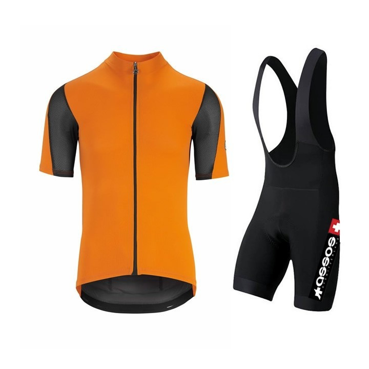Conjunto de ciclismo Assos: comodidad y frescura para tus rutas