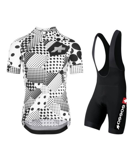 Conjunto corto de ciclismo Assos: comodidad y estilo para tus paseos