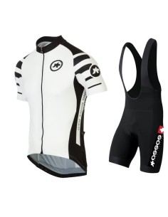Conjunto de ciclismo Assos: comodidad y frescura para tus rutas de verano