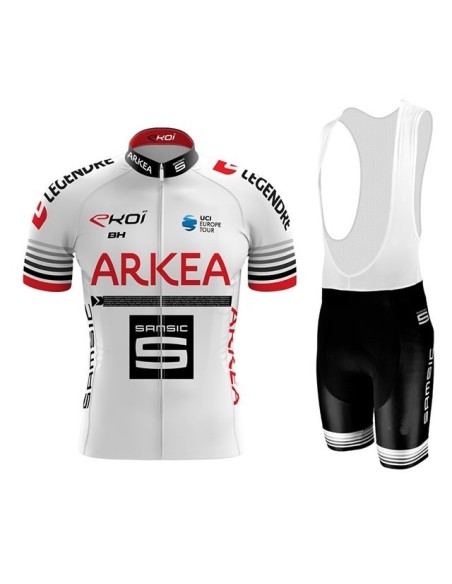 Equipación de ciclismo Arkea: comodidad y frescura para tus pedaladas
