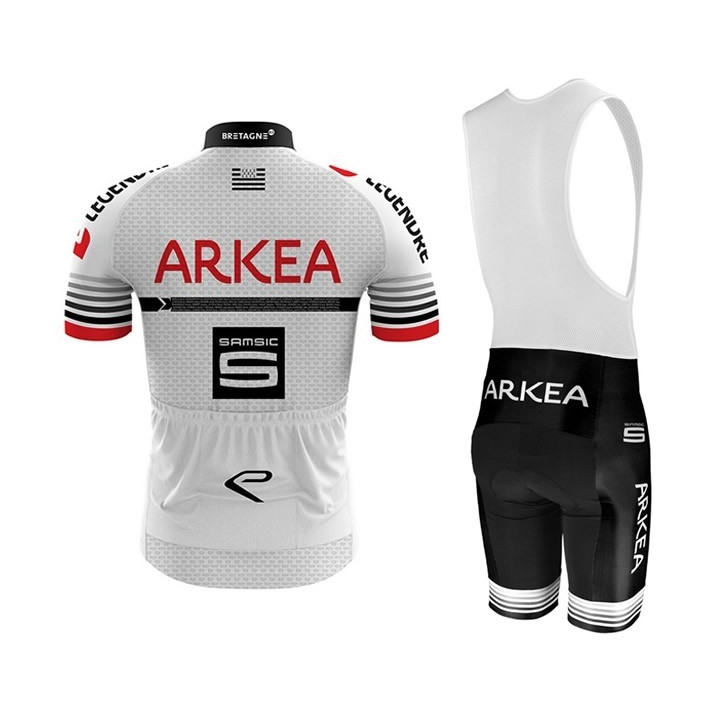Equipación de ciclismo Arkea: comodidad y frescura para tus pedaladas