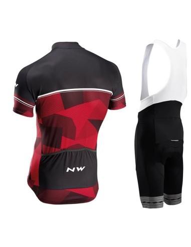 Conjunto de ciclismo Northwave: comodidad y estilo para tus rutas de verano