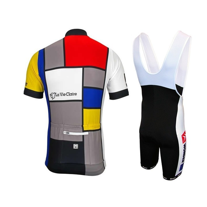 Conjunto corto de ciclismo Santini: comodidad y calidad para tus rutas