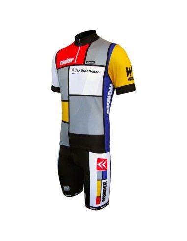 Conjunto corto de ciclismo Santini: comodidad y calidad para tus rutas