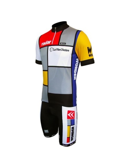 Conjunto corto de ciclismo Santini: comodidad y calidad para tus rutas