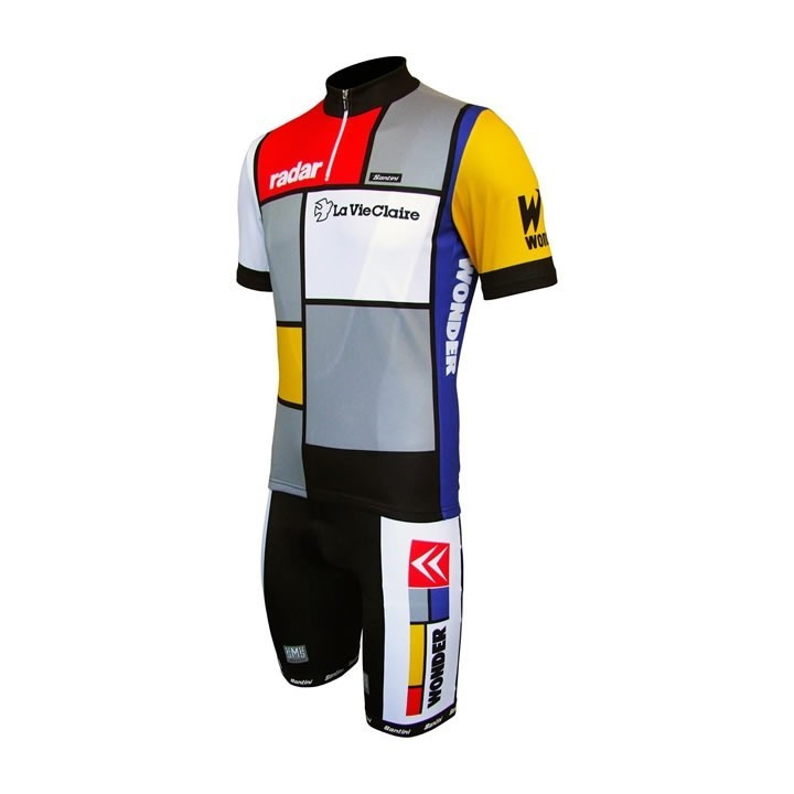 Conjunto corto de ciclismo Santini: comodidad y calidad para tus rutas