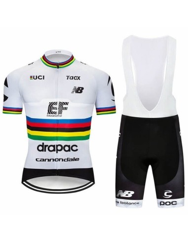 Equipación de ciclismo EF Education First: comodidad y calidad para tus paseos