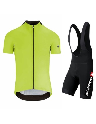 Conjunto corto de ciclismo Assos: comodidad y estilo para tus rutas