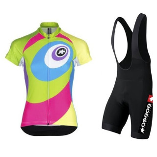 Conjunto corto de ciclismo Assos: comodidad y frescura para tus paseos