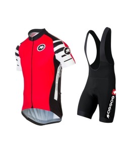 Descubre el conjunto corto de ciclismo Assos para tus mejores paseos en verano
