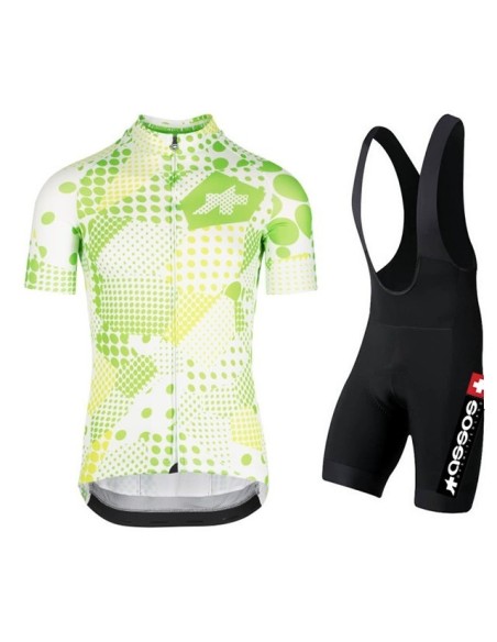 Conjunto corto de ciclismo Assos: comodidad y frescura para tus paseos