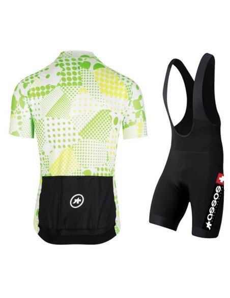 Conjunto corto de ciclismo Assos: comodidad y frescura para tus paseos