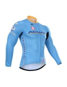 Maillot térmico Astana: comodidad y estilo para tus rutas en bicicleta