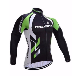 Maillot térmico Merida: comodidad y frescura para tus rutas en bici