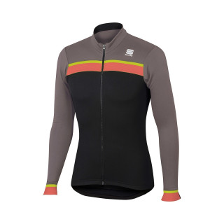 Maillot térmico Sportfull para ciclistas: comodidad y tecnología en cada pedalada