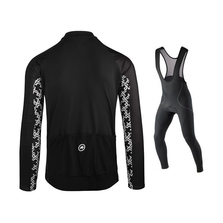 Equipación de ciclismo Assos: comodidad y estilo para tus rutas largas