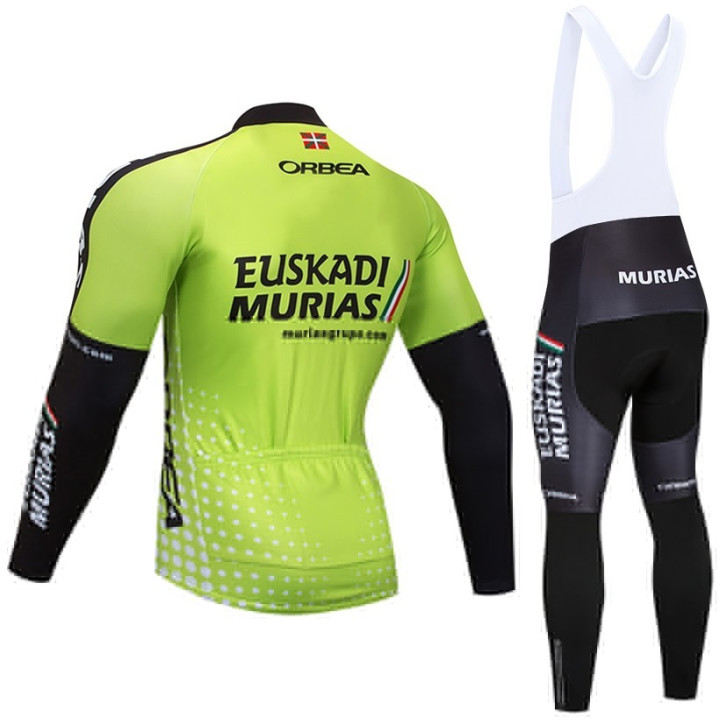 Equipación de ciclismo larga Euskadi Murias: comodidad y estilo para tus rutas en bici