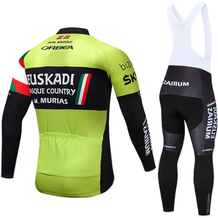 Equipación de ciclismo larga Euskadi Murias: comodidad y calidad para tus rutas