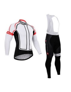 Equipación Térmica de Ciclismo Castelli para Mantenerte Cómodo y Fresco