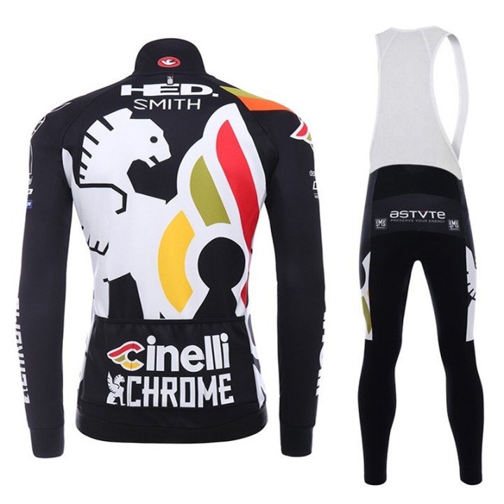 Equipación térmica de ciclismo Cinelli: comodidad y calidad para tus rutas