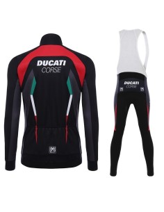 Equipación térmica para ciclistas: comodidad y estilo Ducati para tus rutas 2