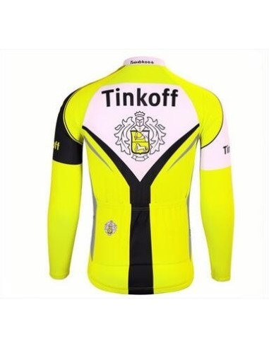 Equipación térmica Tinkoff para ciclistas que buscan confort y estilo