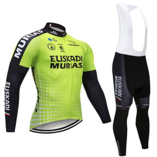 Equipación Térmica de Ciclismo Euskadi Murias: Confort y Estilo para Tus Rutas