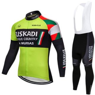 Equipación térmica de ciclismo Euskadi Murias: comodidad y estilo para tus rutas