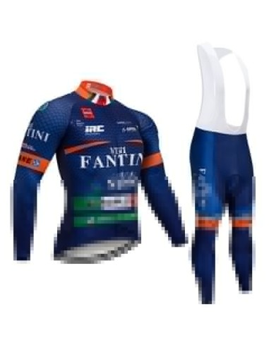 Equipación de ciclismo térmica Vini Fantini para mantenerte cómodo en cualquier clima