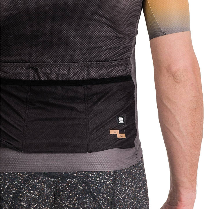 Maillot corto Sky Rider Supergiara en negro y marrón para ciclistas cómodos