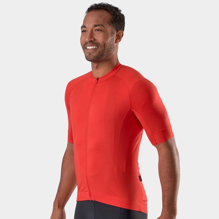 Maillot corto Trek Circuit rojo: comodidad y estilo para tus rutas en bici