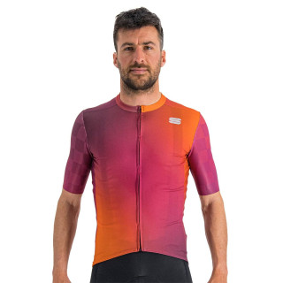 Maillot corto Sportful Rocket naranja y fucsia, ideal para ciclistas que buscan frescura y estilo