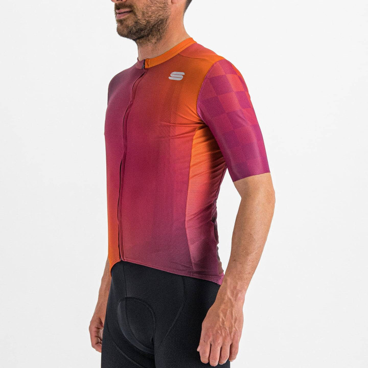 Maillot corto Sportful Rocket naranja y fucsia, ideal para ciclistas que buscan frescura y estilo