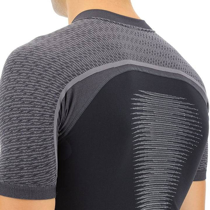 Maillot corto UYN Granfondo en negro y gris, ideal para tus rutas en bici