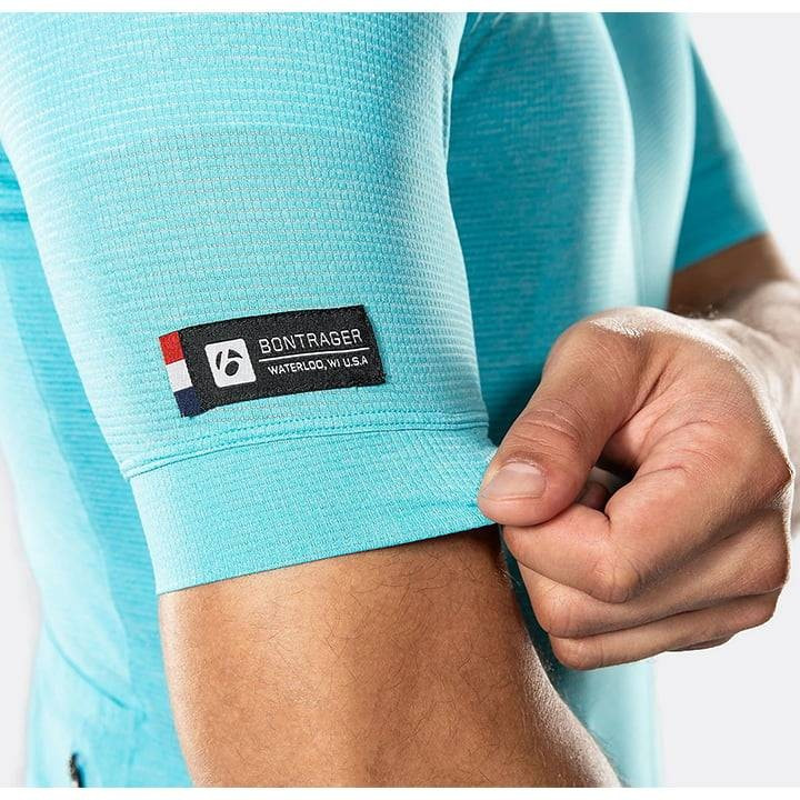 Maillot corto Bontrager Circuit azul: comodidad y frescura para tus rutas en bici